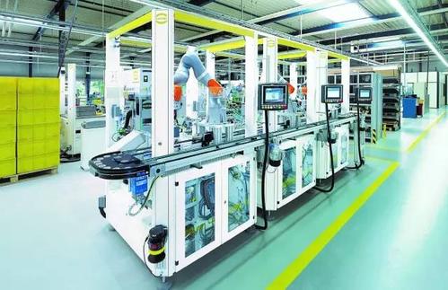 来自北威州的信息通信技术 数字化工厂的开门钥匙与信息技术服务